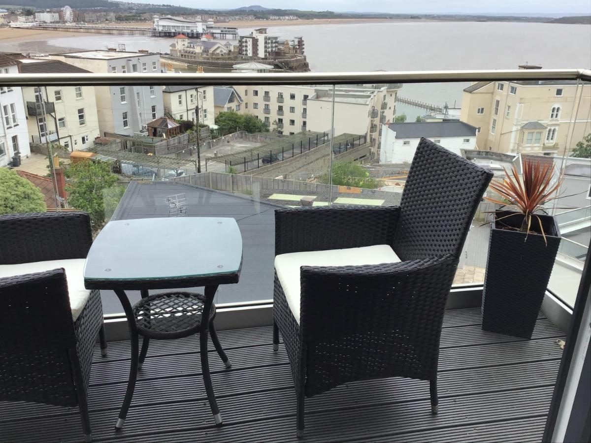 Modern Apartment With Stunning Sea View 웨스턴슈퍼매어 외부 사진
